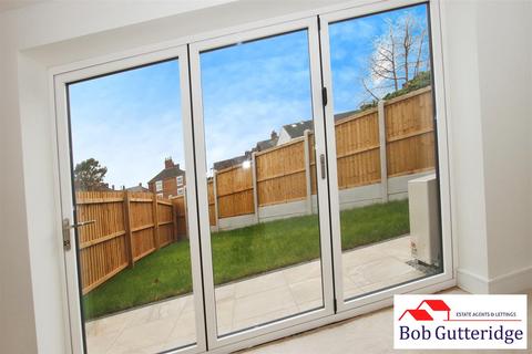 3 bedroom townhouse for sale, Heath Street, Newcastle, Staffs