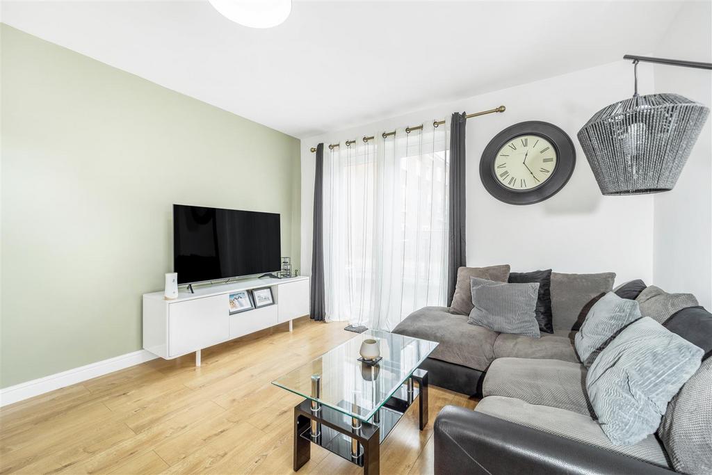 Flat 34, Freiston Terrace (Boston)-15.jpg