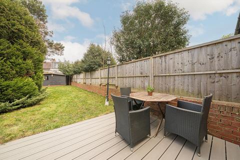 12 Harewood Road, Isleworth, TW7 5HB
