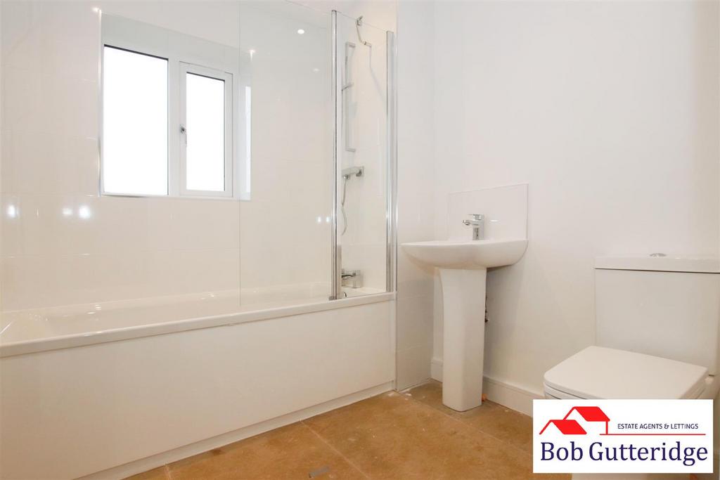 First floor family bathroom
