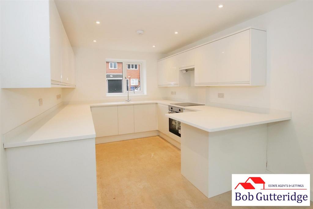 Open plan "l" shaped lounge/diner/fitted kitchen