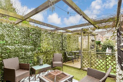 4 Button Street, Swanley, BR8 8DY