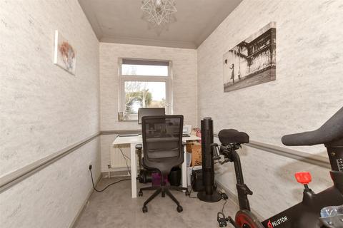 4 Button Street, Swanley, BR8 8DY