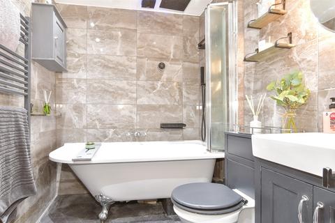 4 Button Street, Swanley, BR8 8DY