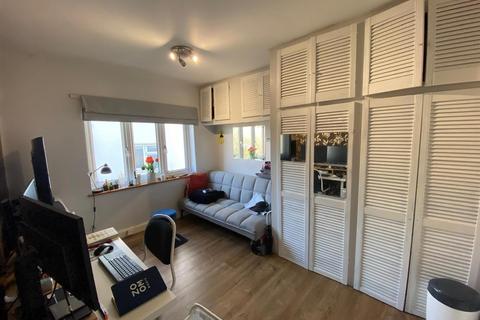 3 bedroom semi-detached house for sale, Lawrence Hill, London