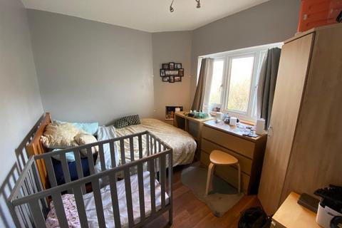 6 Lawrence Hill, London, E4 7SN