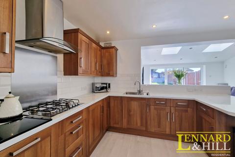 24 Lucas Road, Grays, RM17 5AJ