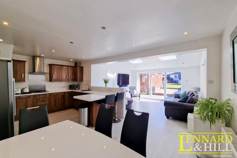 24 Lucas Road, Grays, RM17 5AJ
