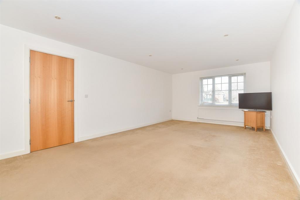 Lounge/Kitchen