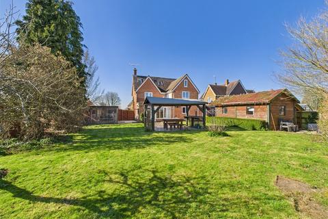 4 Cherry Orchard, Staverton, Cheltenham, GL51 0TR
