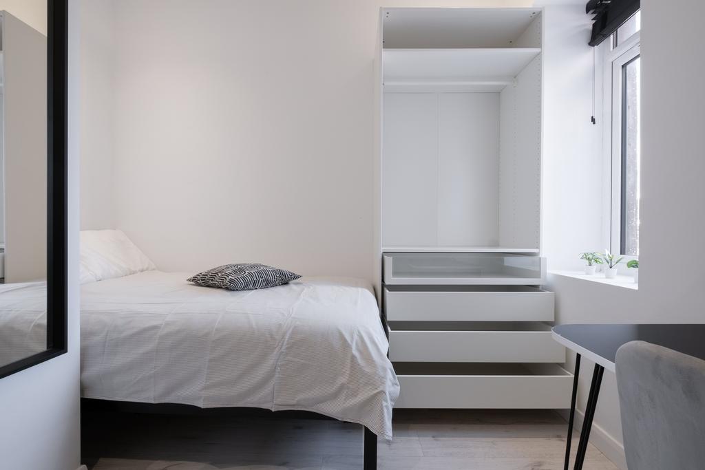 HR-Bedroom-05-002