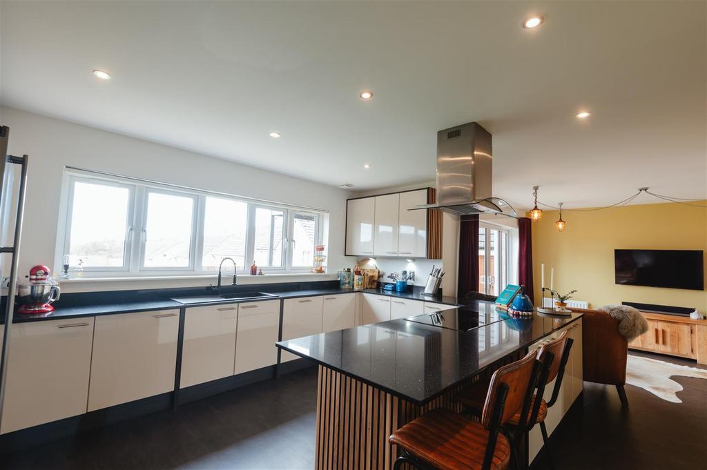 4 Clocherlee Place-31.jpg