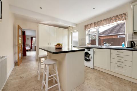 4 bedroom detached bungalow for sale, Cold Overton Road, Langham