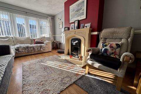 4 bedroom bungalow for sale, Tan Alltran, Holyhead, LL65