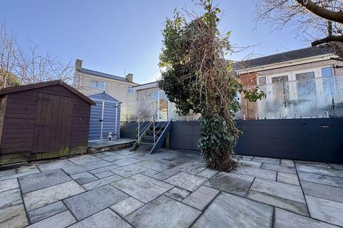 4 bedroom bungalow for sale, Tan Alltran, Holyhead, LL65