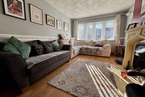 4 bedroom bungalow for sale, Tan Alltran, Holyhead, LL65