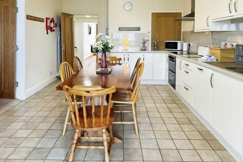 2 bedroom flat for sale, Lon Isallt, Trearddur Bay, LL65