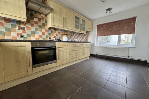3 bedroom semi-detached bungalow for sale, Newlands Park Estate, Valley, LL65