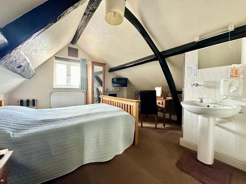 Bedroom3.jpg