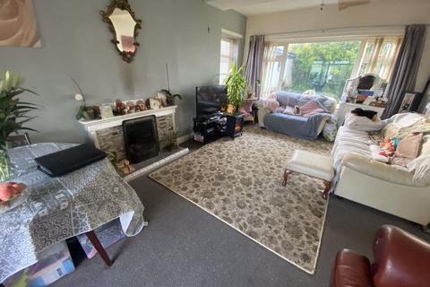 4 bedroom detached house for sale, Clai Road, Llangefni, Anglesey, LL77