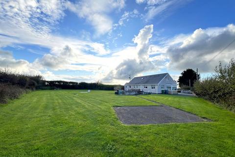 undefined, Cerrigceinwen, Bodorgan, Anglesey, LL62