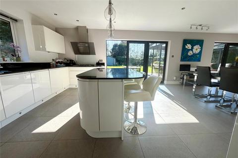 4 bedroom detached house for sale, Grayshott Road, Hampshire GU35