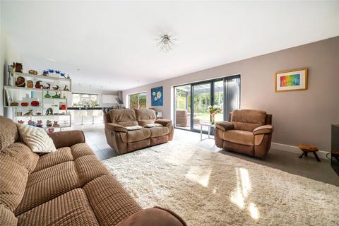 4 bedroom detached house for sale, Grayshott Road, Hampshire GU35