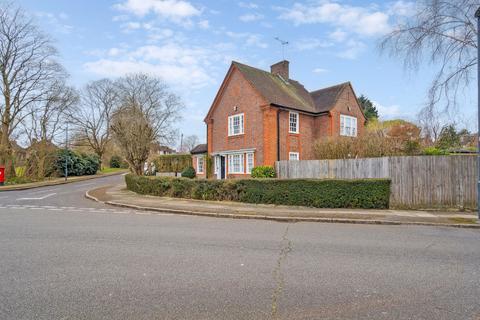 4 bedroom detached house for sale, Marsworth Avenue, Pinner HA5