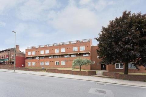 2 bedroom apartment to rent, Prince Of Wales Close, London