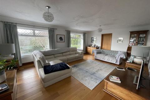 3 bedroom detached house for sale, Furnace, Llanelli