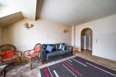 1 bedroom apartment for sale, Beehive Lane, Ilford