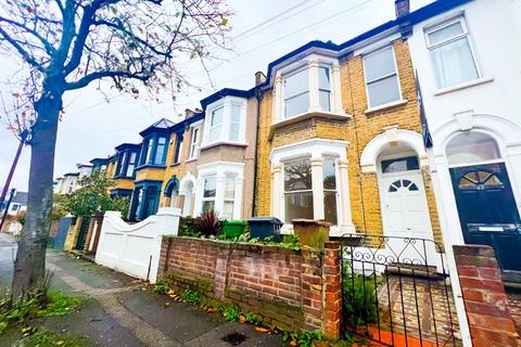 4 bedroom terraced house to rent, Sunnyside Road, London, E10