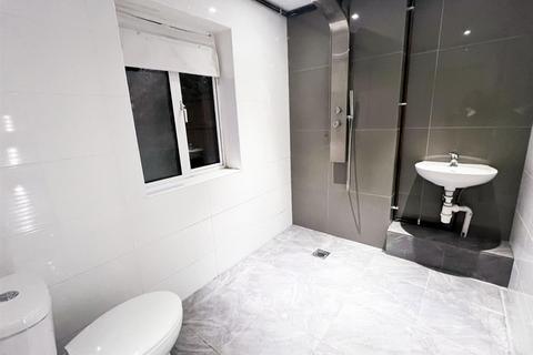 4 bedroom terraced house to rent, Sunnyside Road, London, E10