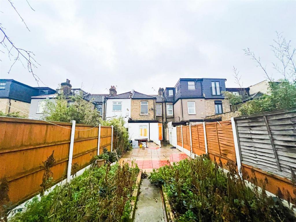 Sunnyside Rd E10