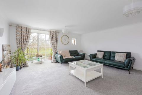 33 Grasholm Way, Slough, SL3 8WE