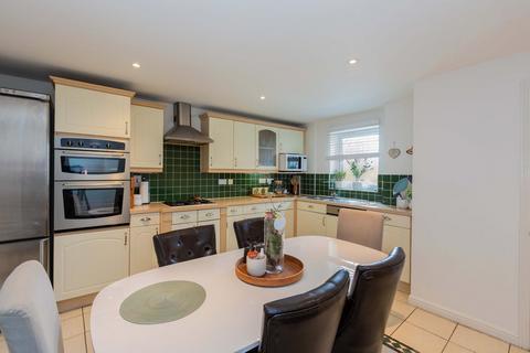 33 Grasholm Way, Slough, SL3 8WE
