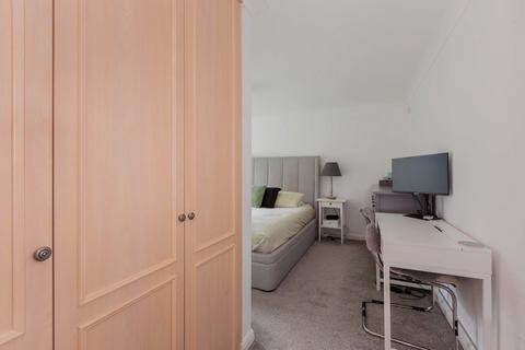 33 Grasholm Way, Slough, SL3 8WE
