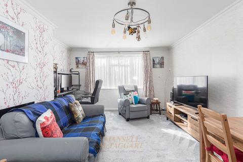 7 Barn Close, Pease Pottage, Crawley, RH11 9AN