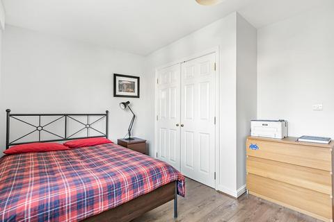 2 bedroom apartment for sale, Kelly Avenue, London