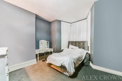 7 bedroom semi-detached house for sale, Archway Road, Highgate