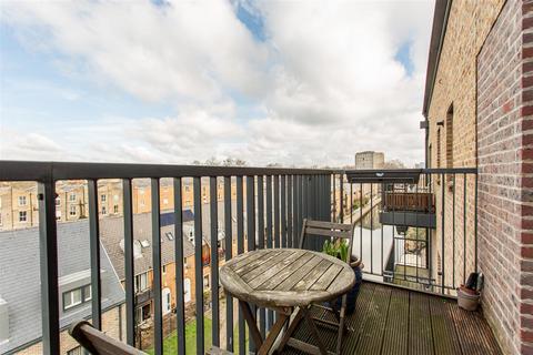1 bedroom flat for sale, Stoneway Walk, Victoria Park, E3