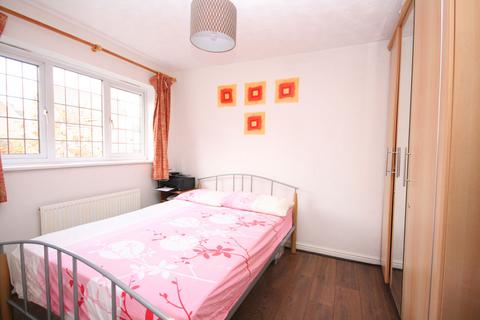 3 bedroom end of terrace house to rent, Calderbeck Way, Sharston M22