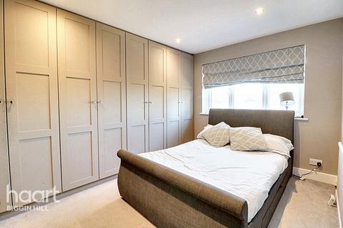 25 Timbertop Road, Biggin Hill, Westerham, TN16 3QR