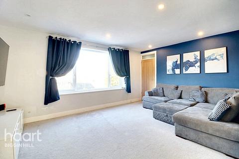 25 Timbertop Road, Biggin Hill, Westerham, TN16 3QR