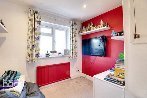 25 Timbertop Road, Biggin Hill, Westerham, TN16 3QR
