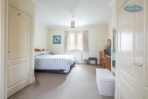 2 Towngate Grove, Worrall, Sheffield, S35 0BE