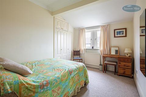 2 Towngate Grove, Worrall, Sheffield, S35 0BE