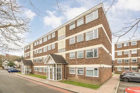33 Beechcroft Close, London, SW16 2EW