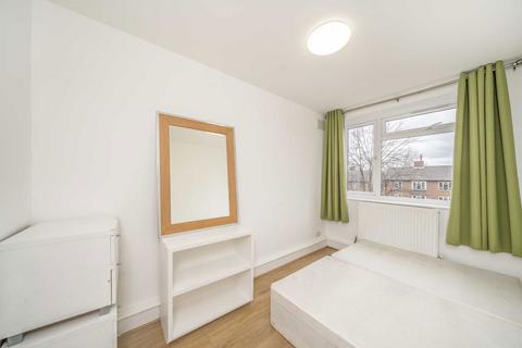 33 Beechcroft Close, London, SW16 2EW