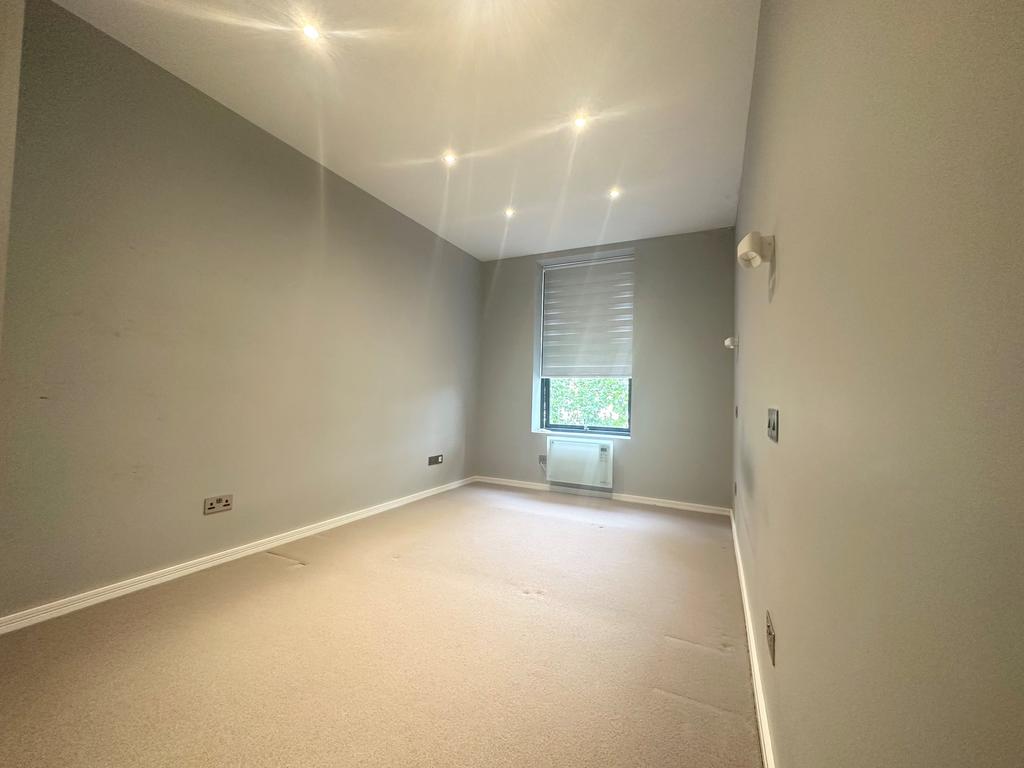 16 Forth bedroom